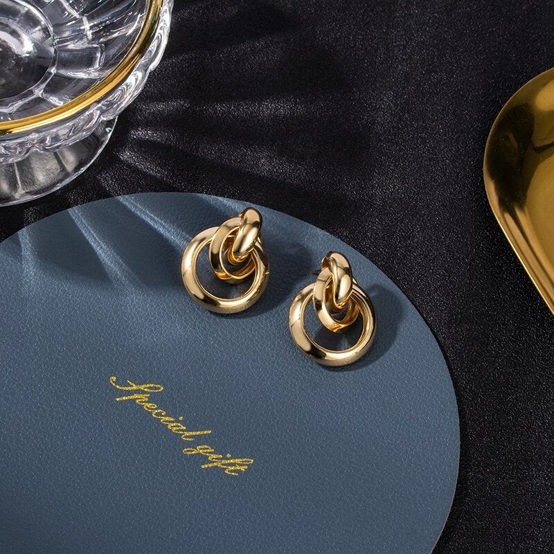 Boucles d’oreilles créoles élégantes en or