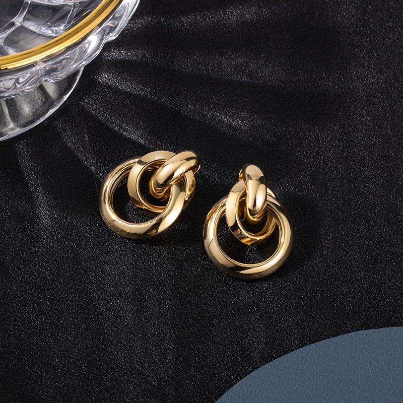 Boucles d’oreilles créoles élégantes en or