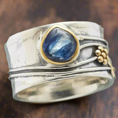 Bague bohémienne avec pierre précieuse