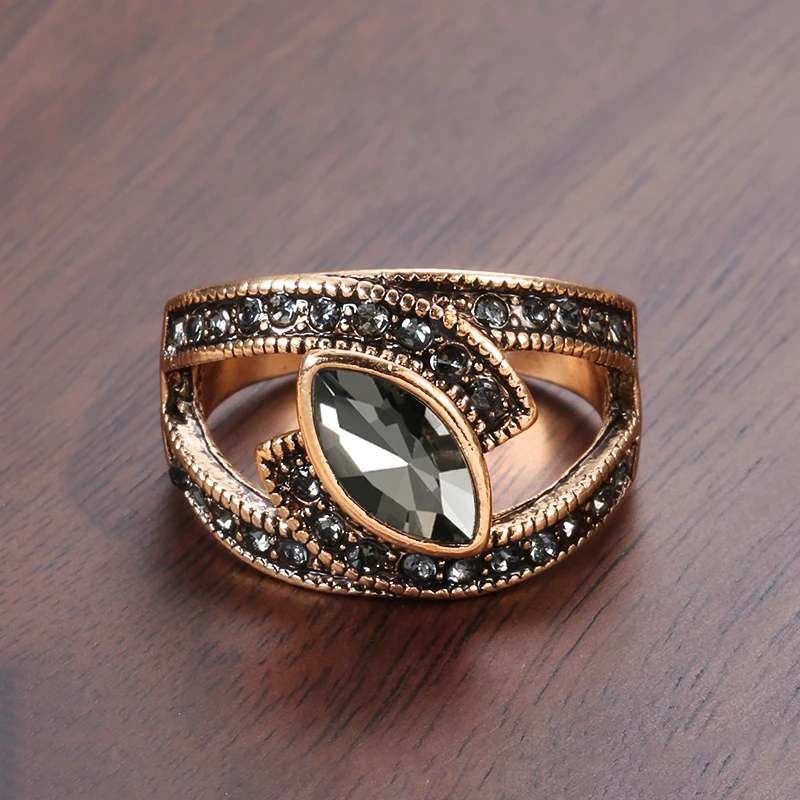 Bague avec cristal noir