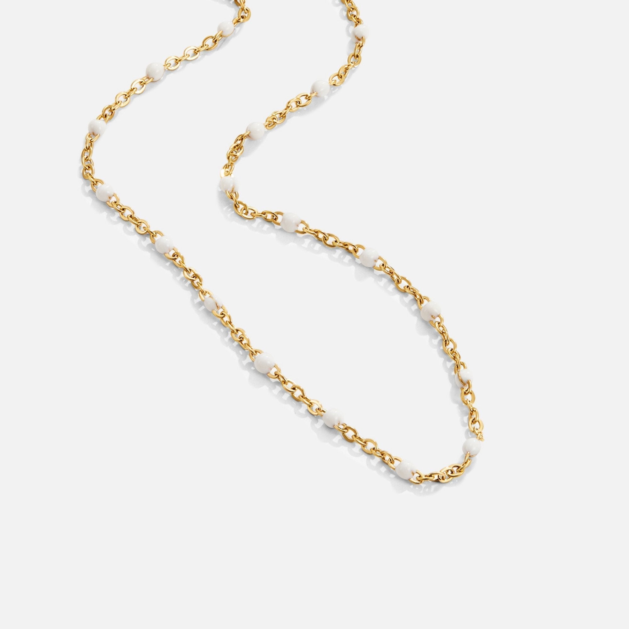 Collier épuré avec perles blanches