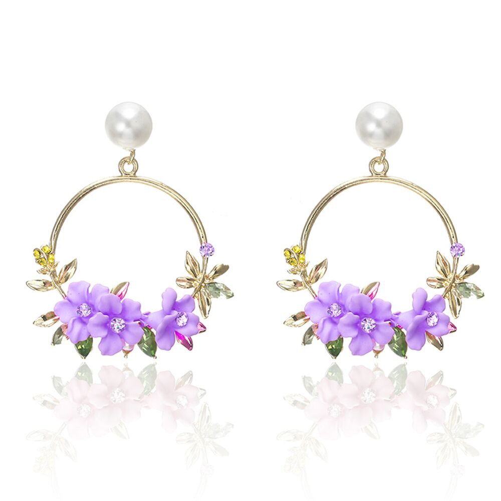 Boucles d’oreilles élégantes fleur en or avec perles