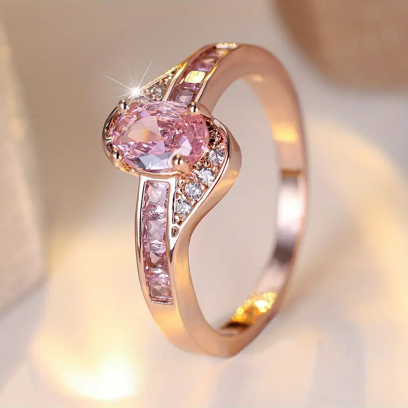 Bague en or exclusive avec cristal rose