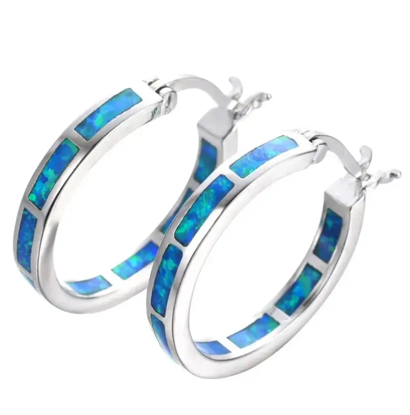 Boucles d’oreilles créoles chic en opale de feu bleue